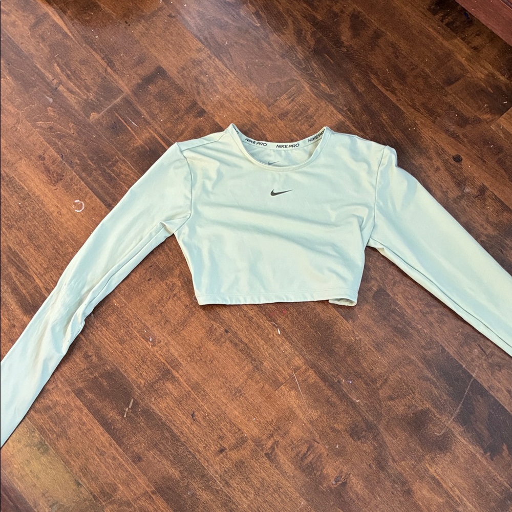 Nike Women's Mint Long Sleeve Crop Top